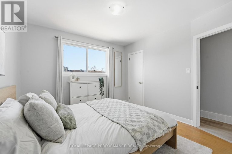 29528377/990-laviolette-street/town-of-rockland/clarence-rockland/ontario/K4K1B9_16