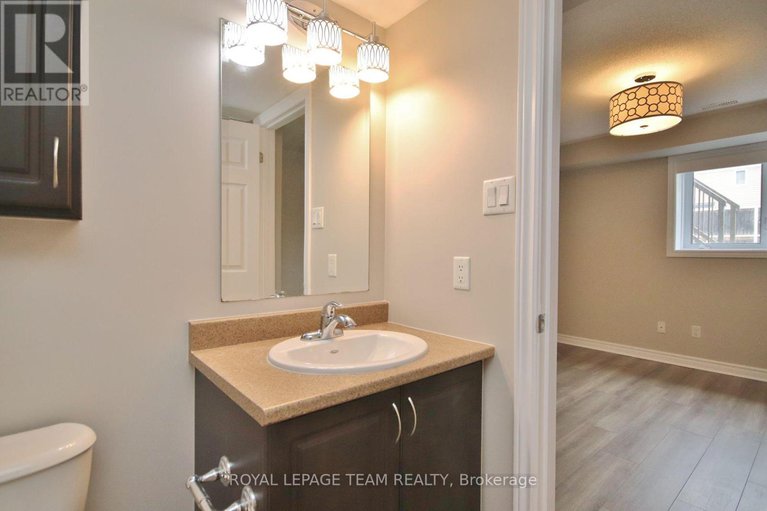 29418738/583a-chapman-mills-drive/strandherd/ottawa/ontario/K2J5T2_21