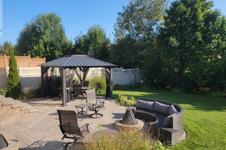 28863144/652-netley-circle/blossom-parkkemp-parkfindlay-creek/ottawa/ontario/K1T0A4_48