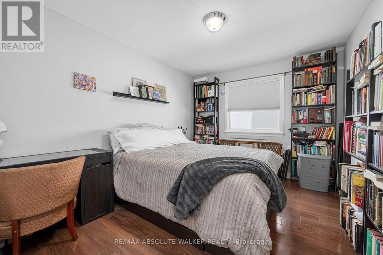 29228213/4362-rainforest-drive/riverside-southgloucester-glen/ottawa/ontario/K1V1L4_16