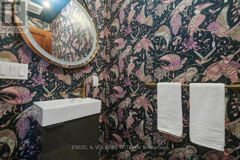 28906637/19-foster-street/hintonburg/ottawa/ontario/K1Y3J3_32