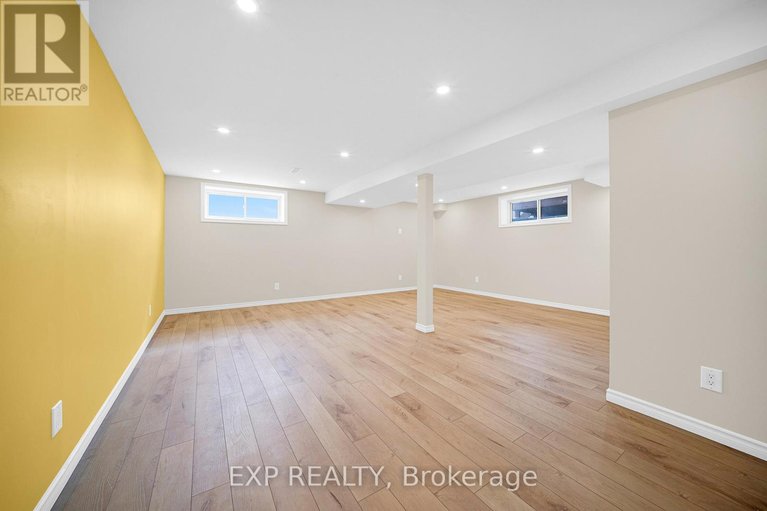 29471377/52-whooping-crane-ridge/riverside-southgloucester-glen/ottawa/ontario/K4M0P2_38