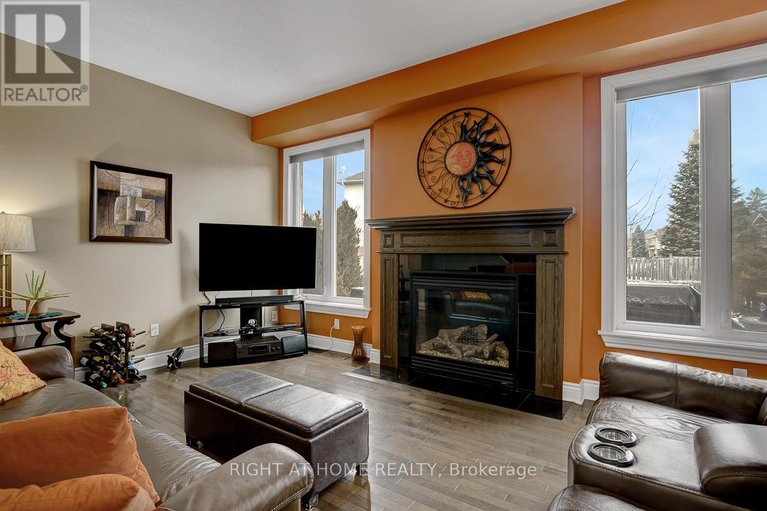 29641405/701-everlasting-crescent/springridgeeast-village/ottawa/ontario/K4A0K2_12