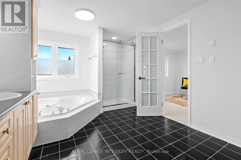 29622536/18-shipley-crescent/stittsville-central/ottawa/ontario/K2S1R2_26