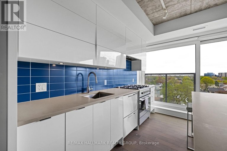 29641679/607-135-barrette-street/vanier/ottawa/ontario/K1L7Z9_14