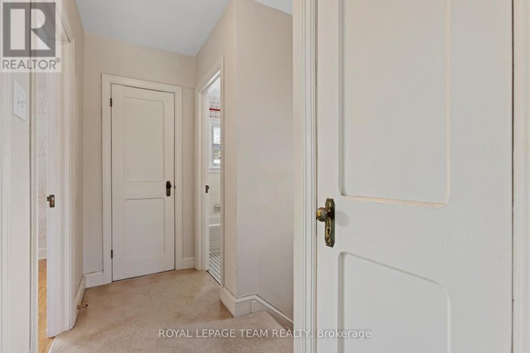 29327358/242-fairmont-avenue/civic-hospital/ottawa/ontario/K1Y1X9_25