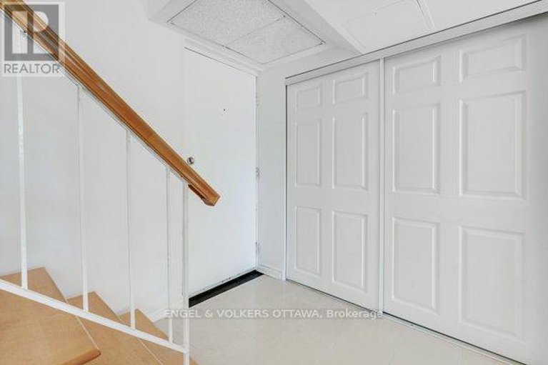 29607398/216-12-corkstown-road/lakeview-park/ottawa/ontario/K2H5B3_8