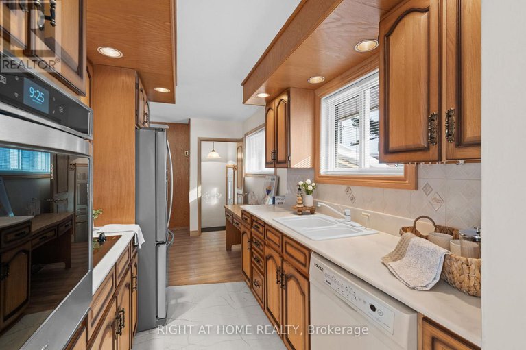 29357379/757-dickens-avenue/elmvale-acres/ottawa/ontario/K1G2X9_14