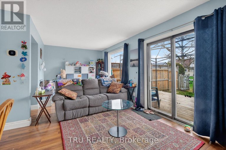 29689046/369-mockingbird-drive/chatelaine-village/ottawa/ontario/K1E2A6_8