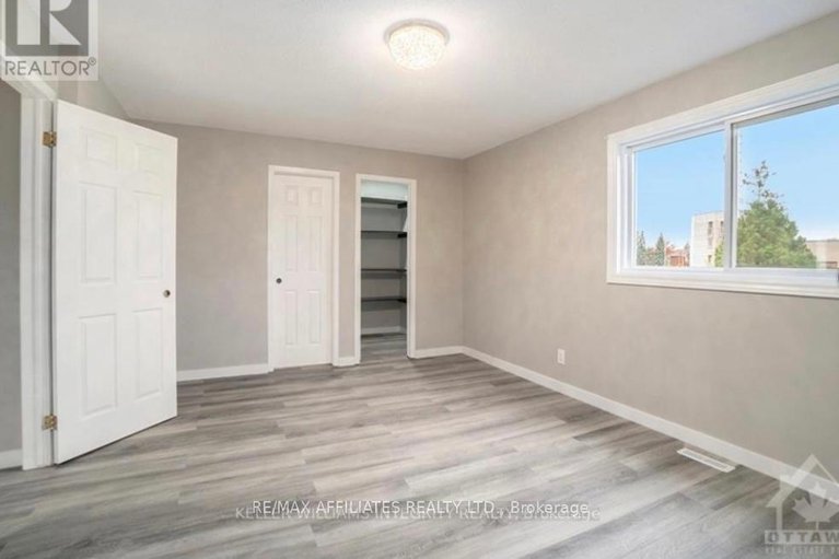 28535379/563-latour-crescent/fallingbrookgardenway-south/ottawa/ontario/K4A1N6_9