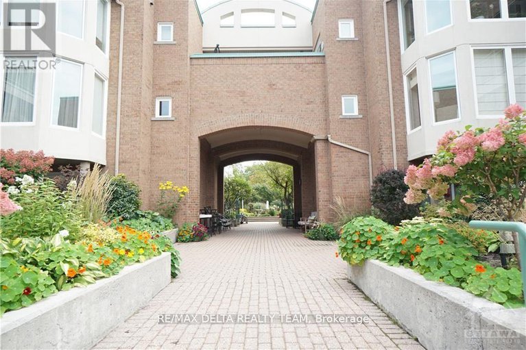 28176941/302a-62-donald-street/overbrook/ottawa/ontario/K1K1N2_4