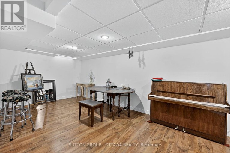 28992847/1473-launay-avenue/fallingbrookpineridge/ottawa/ontario/K4A3R9_30