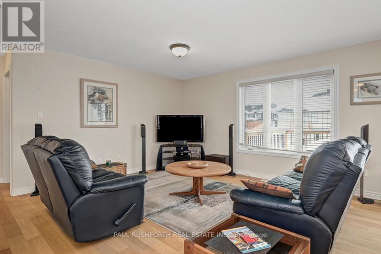 29354267/22-code-crescent/smiths-falls/smiths-falls/ontario/K7A0A9_6