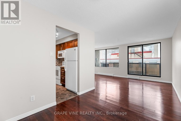 28148163/907-470-laurier-avenue-w/ottawa-centre/ottawa/ontario/K1R7W9_11