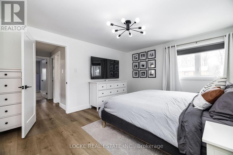 29371448/6066-ridgelea-place/chapel-hill/ottawa/ontario/K1C5P8_23