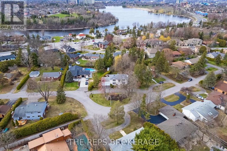 28336978/3062-upper-otterson-place/mooneys-bayrevelstoke/ottawa/ontario/K1V7B6_2