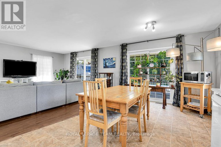 28984527/6-george-street/finch/north-stormont/ontario/K0C1K0_12