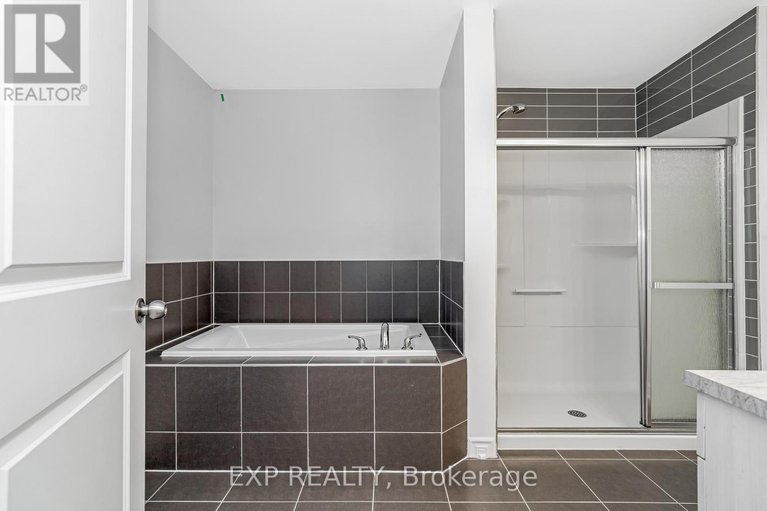 29383911/72-dun-skipper-drive/blossom-parkkemp-parkfindlay-creek/ottawa/ontario/K1X0E8_15