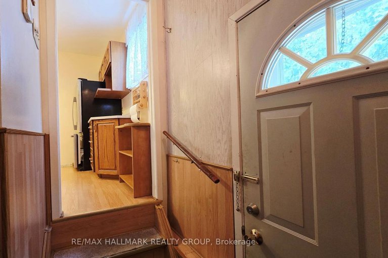 28608345/2923-ahearn-avenue/britannia/ottawa/ontario/K2B7A1_21