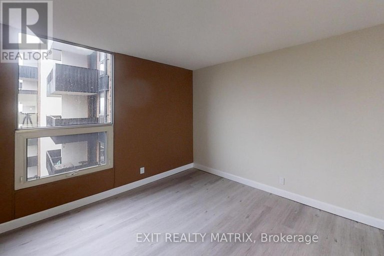 29079654/1011-2951-riverside-drive/mooneys-bayriverside-park/ottawa/ontario/K1V8W6_7