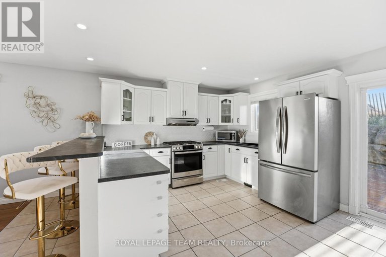 29081356/116-mclachlin-street-s/arnprior/arnprior/ontario/K7S3Y5_16