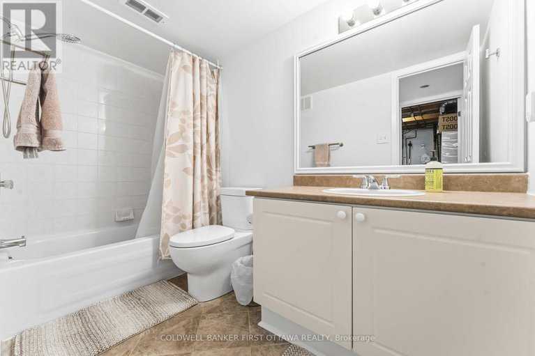 29323417/33-monterey-drive/leslie-park/ottawa/ontario/K2H7A9_23