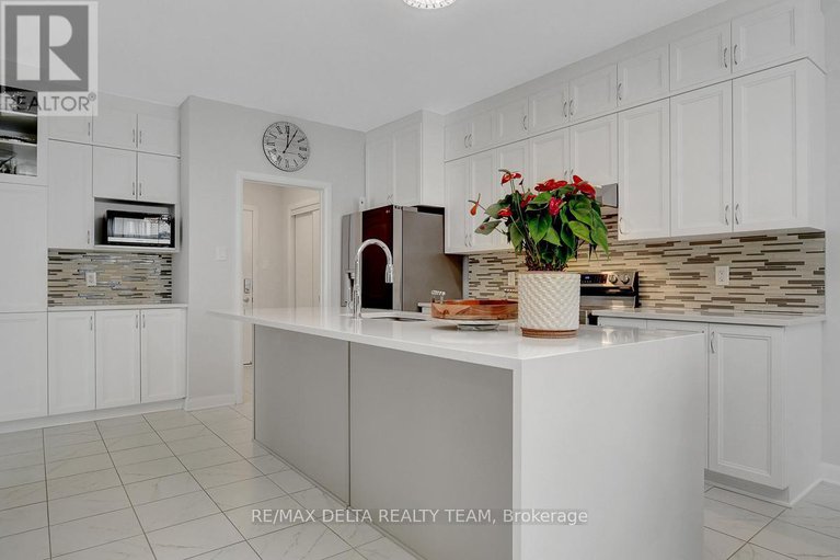 28954760/1013-jubilation-court/avalon-east/ottawa/ontario/K4A5K4_20