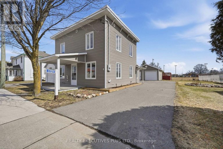 29596736/3721-champlain-street/clarencerockland-twp/clarence-rockland/ontario/K0A1E0_1