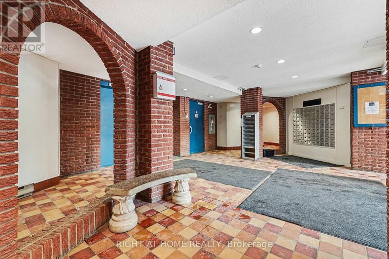 29442012/305b-2044-arrowsmith-drive/beacon-hill-south/ottawa/ontario/K1J7V8_5