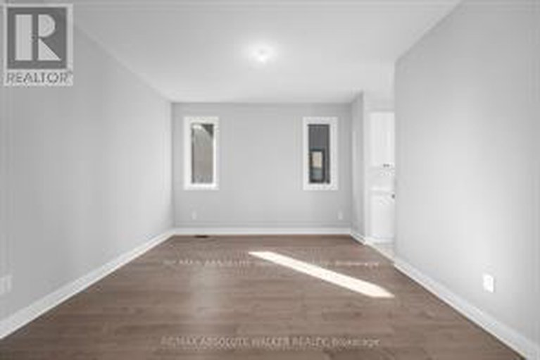 29201524/584-paakanaak-avenue/blossom-parkkemp-parkfindlay-creek/ottawa/ontario/K1X0J6_7