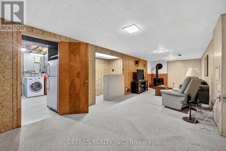 29077248/1031-connaught-avenue/queensway-terrace-north/ottawa/ontario/K2B5N2_34