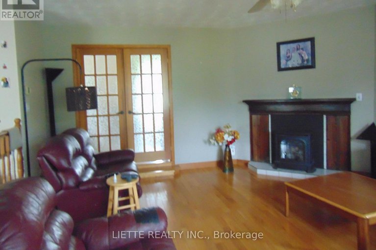 28436303/20467-conc-5-road/south-glengarry-lancaster-twp/south-glengarry/ontario/K0C1L0_16