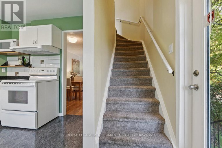 29032584/560-thomson-street/viscount-alexander-park/ottawa/ontario/K1K2J8_20