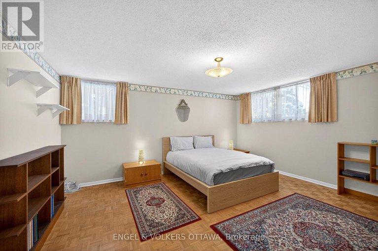 29323423/34-wallford-way/city-viewskylinefisher-heightsparkwood-hills/ottawa/ontario/K2E6B6_32