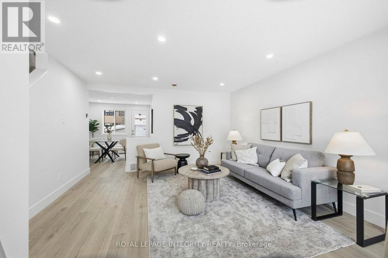 29285913/6-7868-jeanne-darc-boulevard-n/convent-glen-north/ottawa/ontario/K1C2E9_8