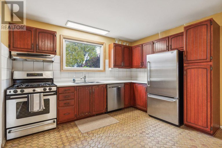 27687403/1932-marquis-avenue/ottawa/ontario/K1J8J2_11