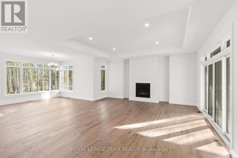 28410358/79-hogan-drive/mcnabbraeside-twps/mcnabbraeside/ontario/K7S0H8_9