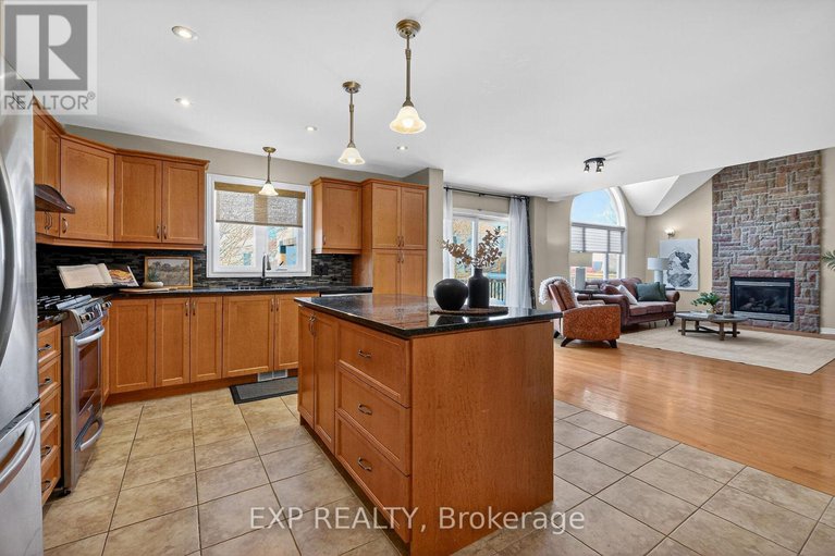 29405712/32-olde-towne-avenue/village-of-russell/russell/ontario/K4R0A5_10