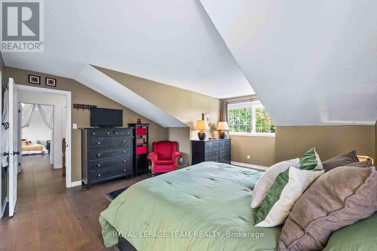 28853466/1271-collier-crescent/greely/ottawa/ontario/K4P1C1_24