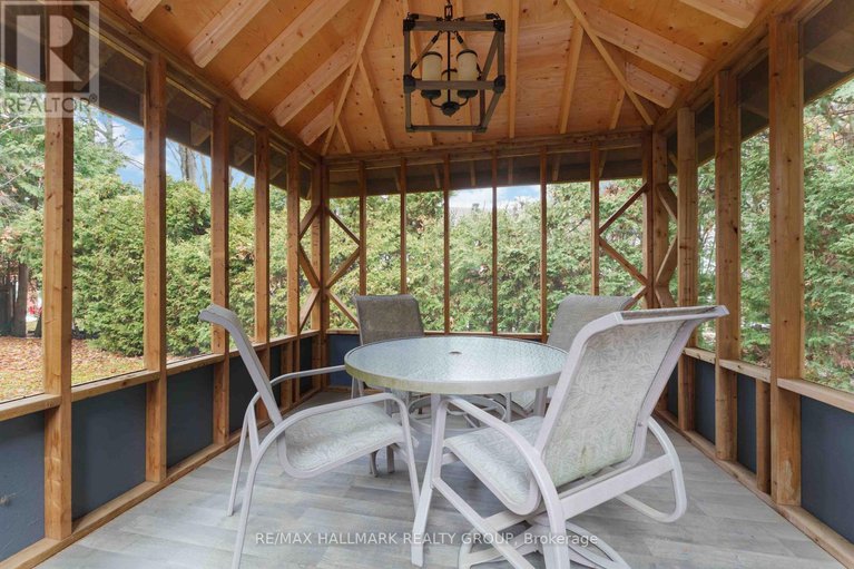 29123491/19-kingsford-crescent/beaverbrook/ottawa/ontario/K2K1T5_28