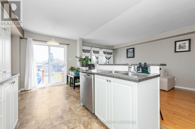 29667353/915-schooner-crescent/riverside-southgloucester-glen/ottawa/ontario/K1V1Y3_17