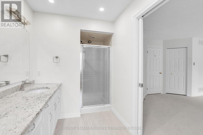 28395342/62-beechfern-drive/stittsville-central/ottawa/ontario/K2S1E3_22