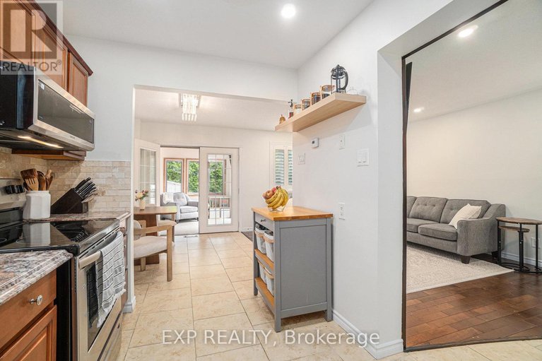 28430492/5-benlark-road/on-the-green/ottawa/ontario/K2J2L5_12