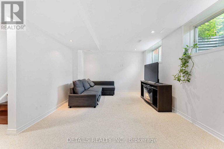 28596718/15-daybreak-street/barrhaven-east/ottawa/ontario/K2G6R7_37
