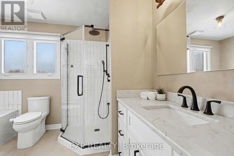 29399476/710-princess-louise-drive/fallingbrookridgemount/ottawa/ontario/K4A3G9_22