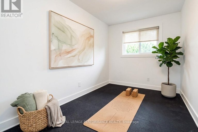 29628289/36-largo-crescent/meadowlandscrestview/ottawa/ontario/K2G3C7_16