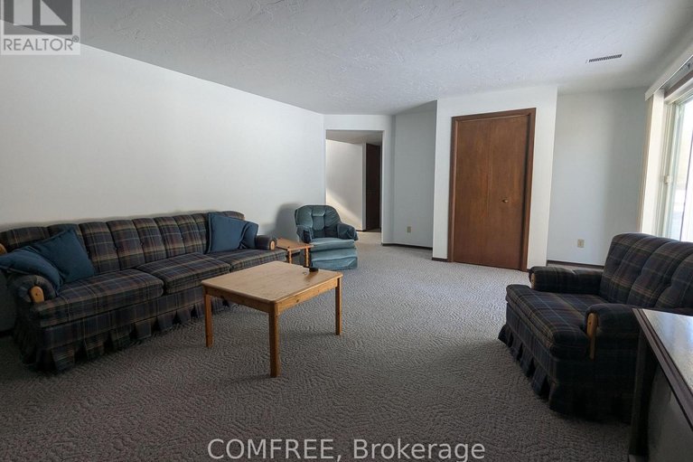 29498593/4437-county-road-12/south-stormont-osnabruck-twp/south-stormont/ontario/K0C1R0_19