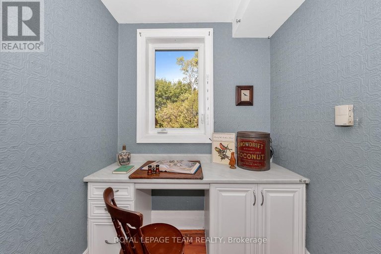 29449672/2307-scrivens-drive/osgoode-twp-north-of-reg-rd-6/ottawa/ontario/K0A2P0_23