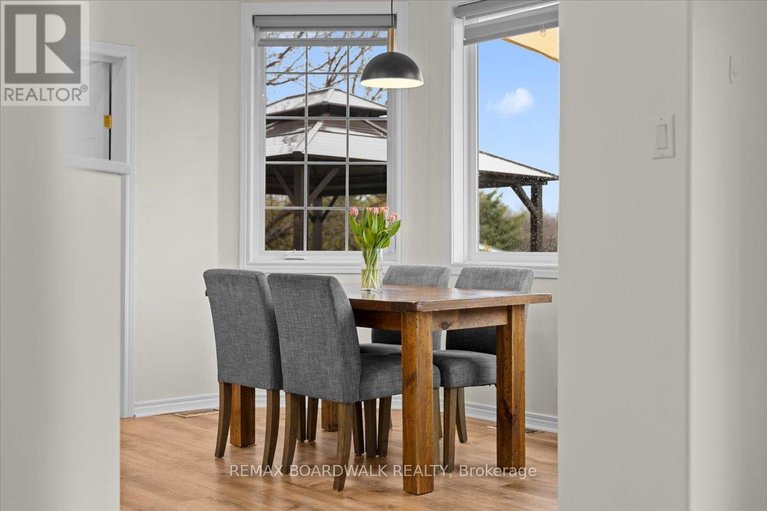 29673250/8044-craig-farm-drive/metcalfe/ottawa/ontario/K0A2P0_15