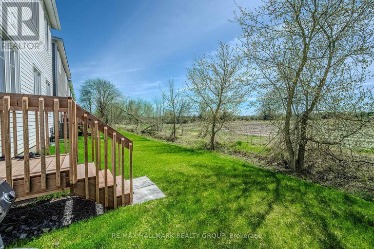 28506453/643-terrier-circle-w/goulbourn-twp-from-franktown-rdsouth-to-rideau/ottawa/ontario/K0A2Z0_41